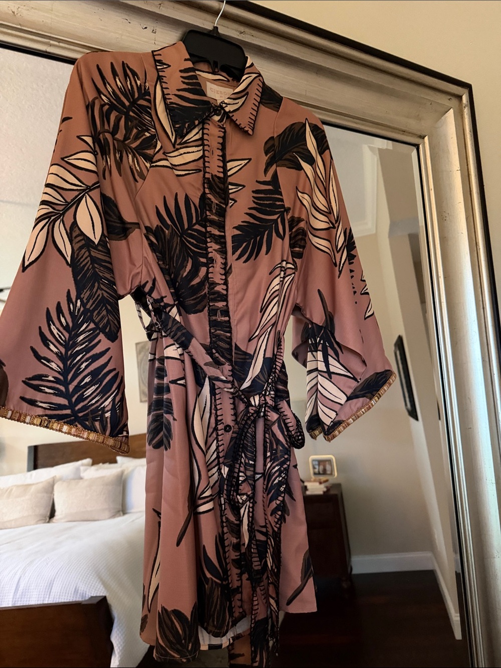 Womens Long Sleeve Leaf-Print Shirt Dress in Dusty Rose